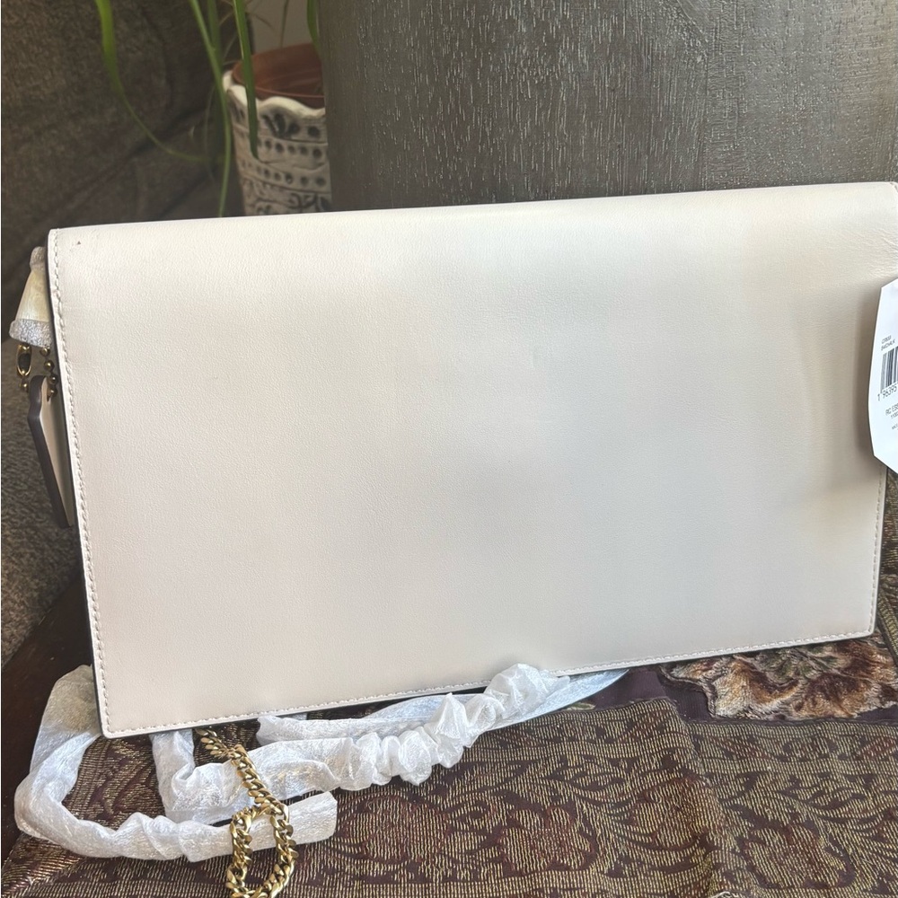 SOLD⛔️Authentic Coach 1941 White Leather flap magnetic closure Clutch/Crossbody - Picture 3 of 11